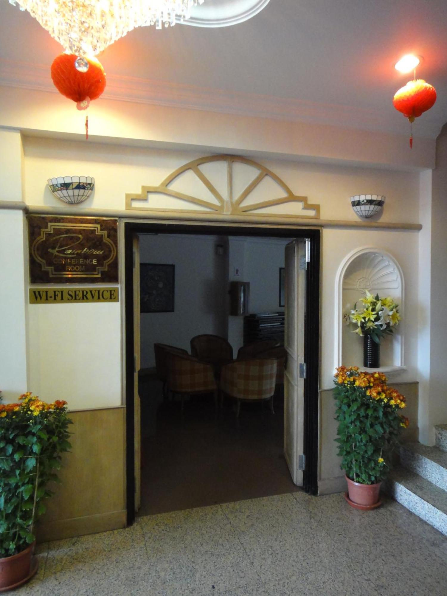 Hotel Rainbow