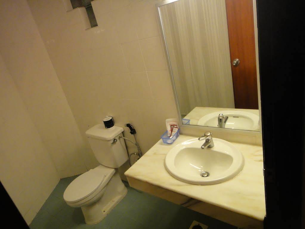 Rainbow Hotel 2*
