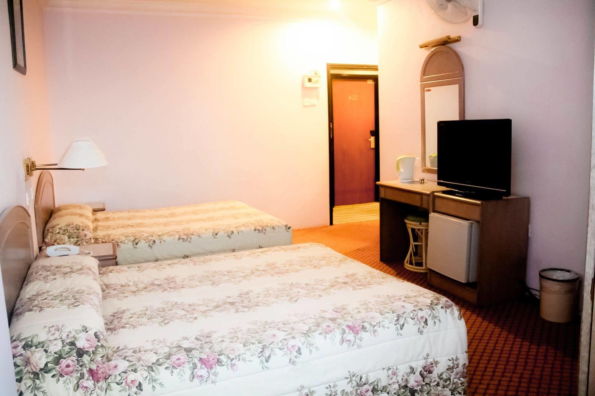 Hotel Rainbow 2*